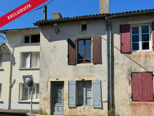 Image d'un maison 4 pièces 102 m² à 49500€ à civray (18290)