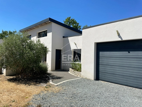 Image d'un maison 4 pièces 169 m² à 319500€ à coursac (24430)