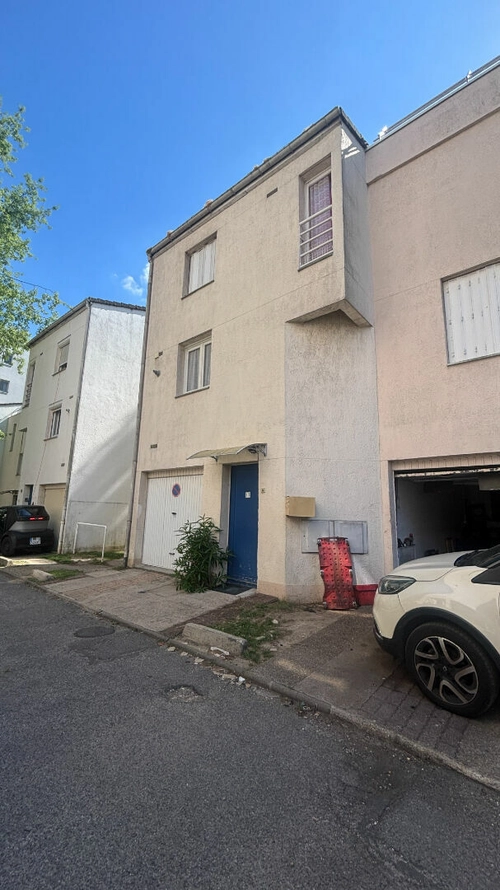 Image d'un maison meublée 6 pièces 104 m² à 1500€ à evry (91000)