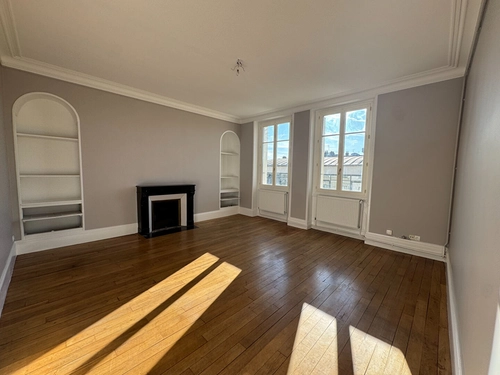 Image d'un appartement 3 pièces 84 m² à 890€ à orléans (45100)
