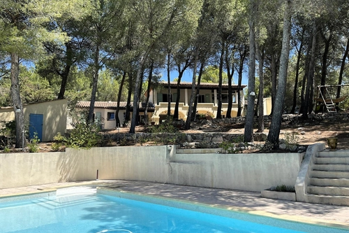 Image d'un maison 10 pièces 257 m² à 1350000€ à ventabren (13122)