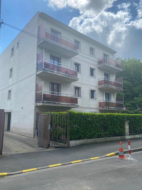 Image d'un appartement 1 pièce 29 m² à 650€ à livry-gargan (93190)