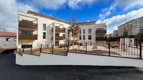 Image d'un appartement 2 pièces 45 m² à 299000€ à la tour-de-salvagny (69890)