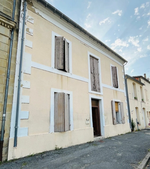 Image d'un maison 8 pièces 180 m² à 85000€ à miramont-de-guyenne (47800)