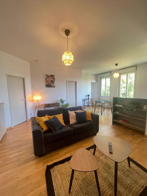 Image d'un appartement meublé 2 pièces 52 m² à 950€ à bordeaux (33200)