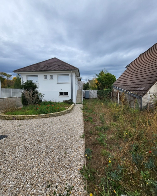 Image d'un maison 4 pièces 99 m² à 1950€ à chatou (78400)