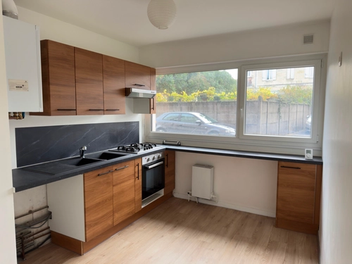 Image d'un appartement 4 pièces 78 m² à 1101€ à bordeaux (33200)