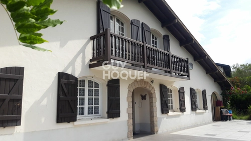Image d'un maison 12 pièces 196 m² à 1470000€ à saint-jean-de-luz (64500)