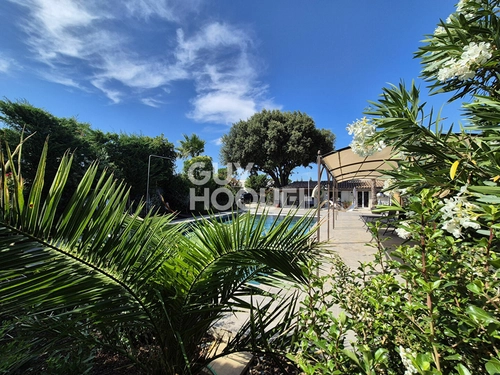 Image d'un maison 6 pièces 190 m² à 712000€ à l'isle-sur-la-sorgue (84800)