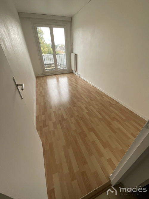 Image d'un appartement 2 pièces 42 m² à 119000€ à livry-gargan (93190)