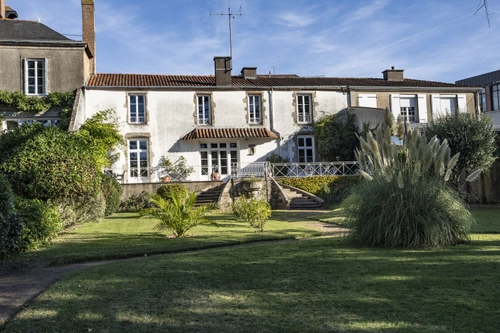 Image d'un maison 11 pièces 338 m² à 1190000€ à cholet (49300)