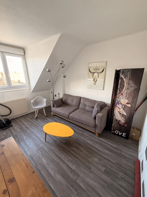 Image d'un appartement 2 pièces 83 m² à 380€ à montluçon (03100)