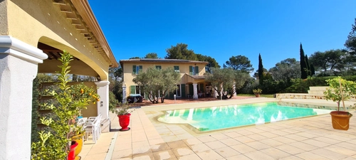 Image d'un maison 9 pièces 218 m² à 798000€ à le cannet-des-maures (83340)