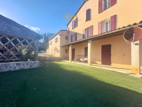 Image d'un maison 14 pièces 231 m² à 556500€ à le cannet-des-maures (83340)