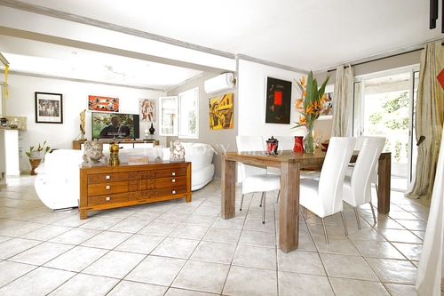 Image d'un maison 8 pièces 210 m² à 860000€ à ajaccio (20000)
