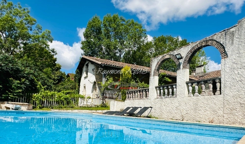 Image d'un maison 6 pièces 124 m² à 286500€ à thénac (24240)