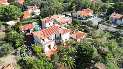 Image d'un maison 7 pièces 205 m² à 795500€ à laroque-des-albères (66740)