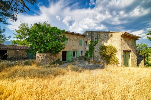 Image d'un maison 8 pièces 140 m² à 720000€ à cucuron (84160)