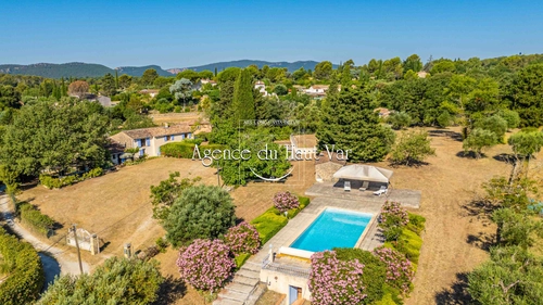 Image d'un maison 7 pièces 213 m² à 1250000€ à bagnols-en-forêt (83600)