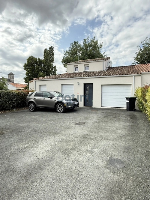 Image d'un maison 5 pièces 115 m² à 1170€ à la roche-sur-yon (85000)