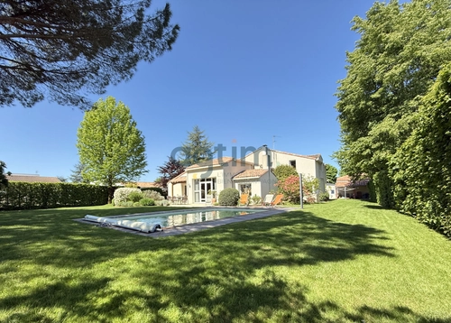 Image d'un maison 8 pièces 221 m² à 496500€ à l'herbergement (85260)