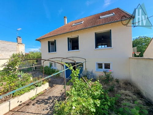 Image d'un maison 6 pièces 88 m² à 130000€ à villeneuve-la-guyard (89340)
