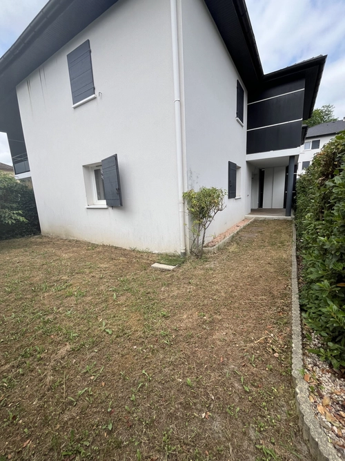 Image d'un appartement 3 pièces 62 m² à 888€ à lons (64140)
