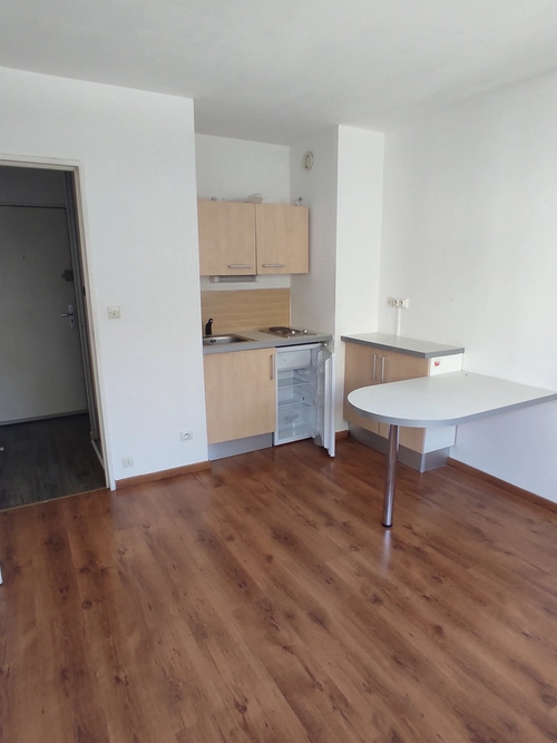 Image d'un appartement 1 pièce 18 m² à 524€ à bordeaux (33200)