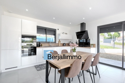 Image d'un maison 6 pièces 123 m² à 399900€ à bourgoin-jallieu (38300)