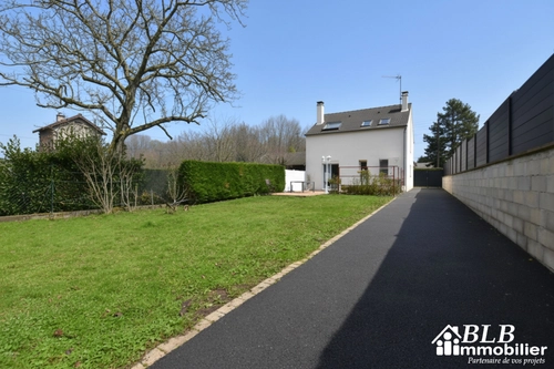 Image d'un maison 5 pièces 120 m² à 394800€ à les essarts-le-roi (78690)