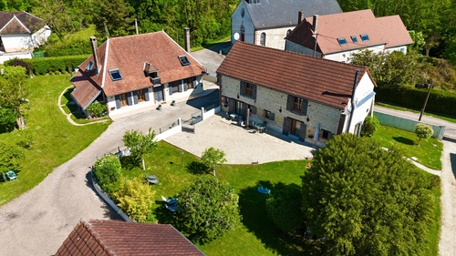 Image d'un maison 10 pièces 344 m² à 390000€ à auxon (70000)