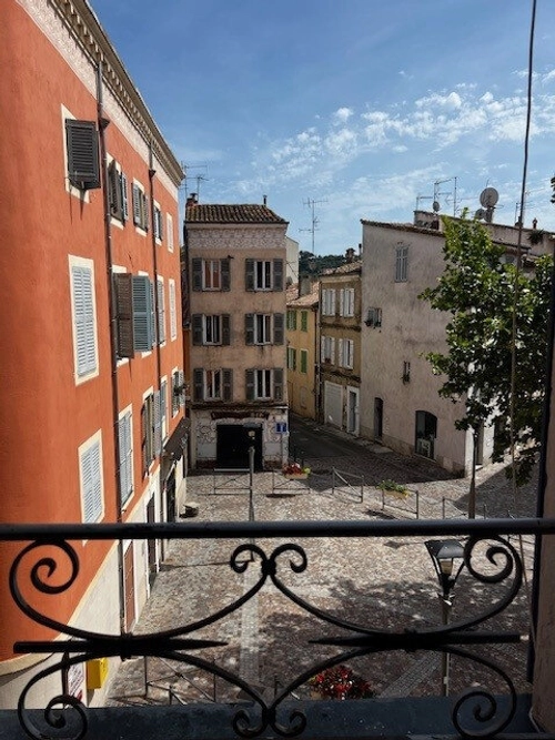 Image d'un appartement 3 pièces 42 m² à 155000€ à vallauris (06220)