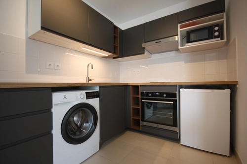 Image d'un appartement meublé 1 pièce 38 m² à 703€ à marseille 2ème (13002)