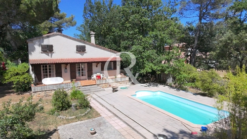 Image d'un maison 5 pièces 106 m² à 399000€ à garéoult (83136)