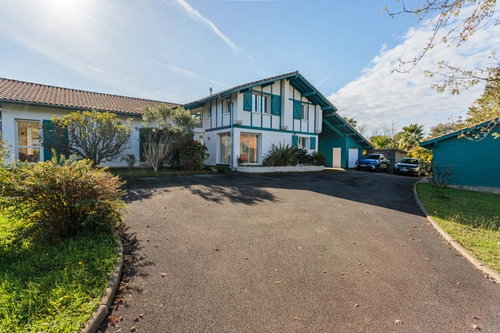 Image d'un maison 5 pièces 170 m² à 1290000€ à arcangues (64200)