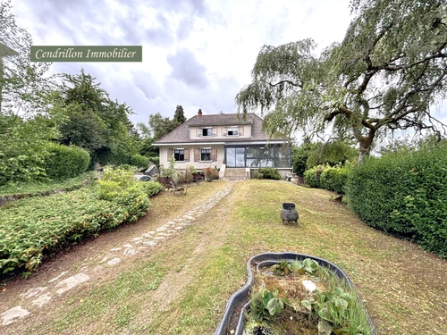 Image d'un maison 9 pièces 180 m² à 287000€ à bourganeuf (23400)