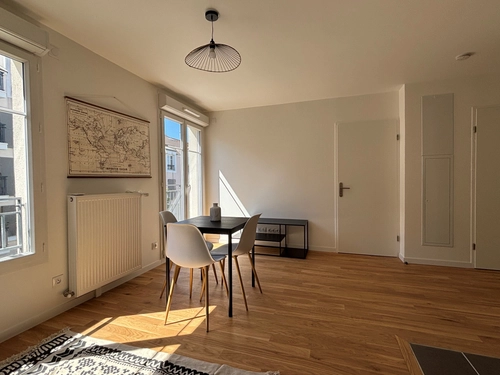 Image d'un appartement meublé 2 pièces 43 m² à 1055€ à montesson (52500)