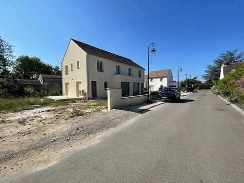 Image d'un maison 4 pièces 87 m² à 1150€ à grez-sur-loing (77880)