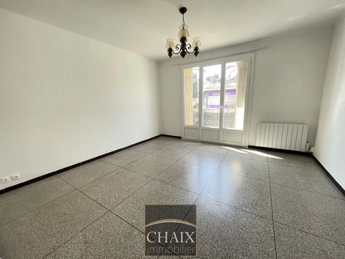 Image d'un appartement 4 pièces 73 m² à 180000€ à aubagne (13400)