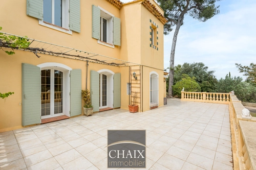 Image d'un maison 4 pièces 180 m² à 840000€ à aubagne (13400)