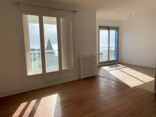 Image d'un appartement 5 pièces 100 m² à 1444€ à sainte-adresse (76310)