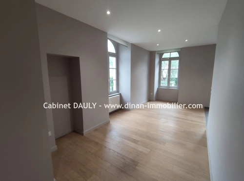 Image d'un appartement 2 pièces 42 m² à 650€ à dinan (22100)