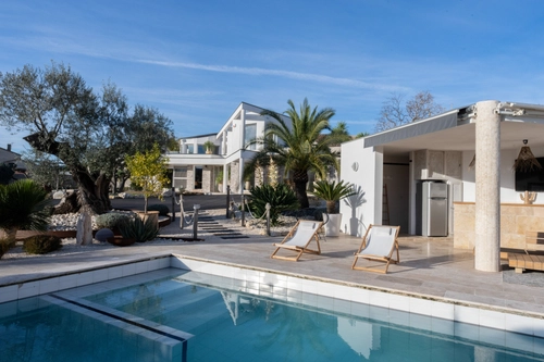 Image d'un maison 6 pièces 350 m² à 1570000€ à anduze (30140)