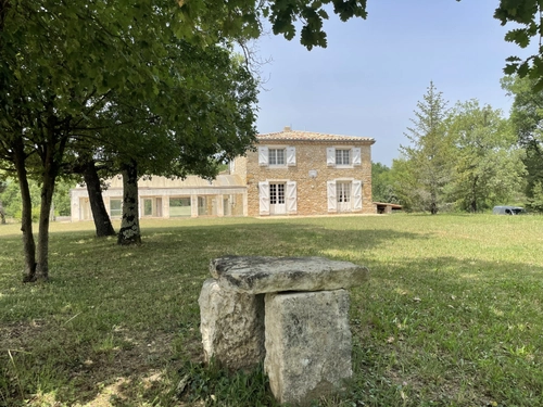 Image d'un maison 9 pièces 200 m² à 600000€ à vallon-pont-d'arc (07150)