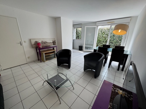 Image d'un appartement 2 pièces 46 m² à 790€ à bordeaux (33200)