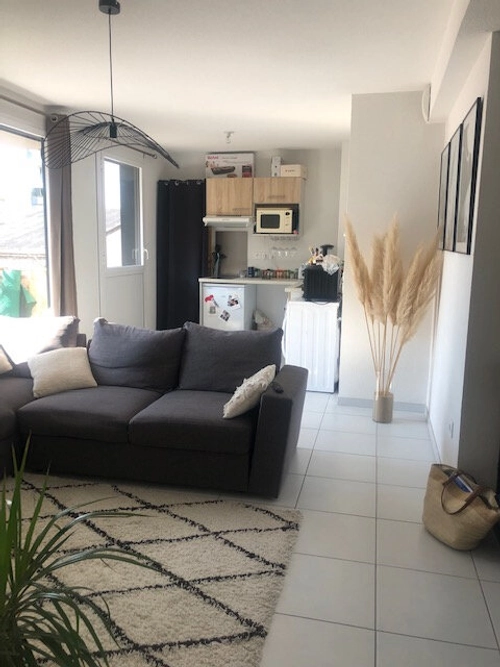 Image d'un appartement 2 pièces 42 m² à 670€ à bordeaux (33200)
