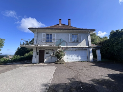 Image d'un maison 11 pièces 270 m² à 365000€ à maîche (25120)