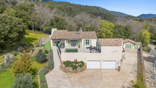 Image d'un maison 6 pièces 246 m² à 699000€ à méounes-lès-montrieux (83136)