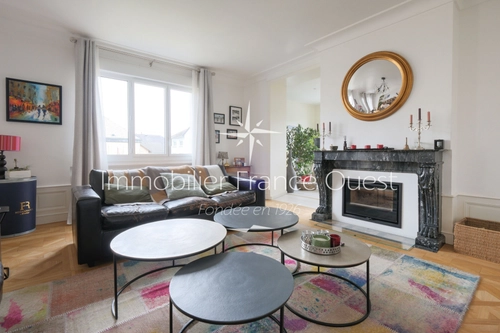 Image d'un maison 10 pièces 255 m² à 598500€ à laval (38190)