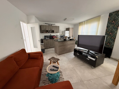 Image d'un appartement meublé 3 pièces 71 m² à 800€ à laval (38190)